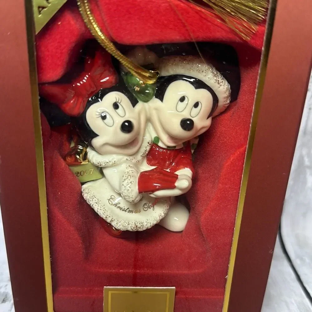 LENOX Disney Showcase 2007 Mickey &‎ Minnie 1st Christmas Together Ornament